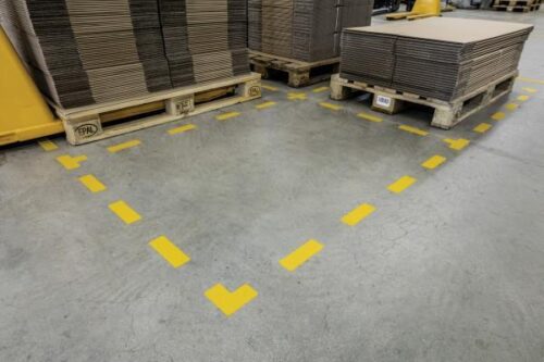 Durable Talna oznaka črta 50 x 150 mm 10 kos
