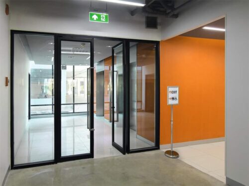 Durable Stojalo z okvirjem za letake Snap A4