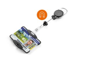 Durable Ovitek za magnetne kartice 54x85mm na izvlečni vrvici z magnetom