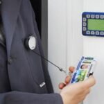 Durable Ovitek za magnetne kartice PUSHBOX za dve kartici, 10 kos